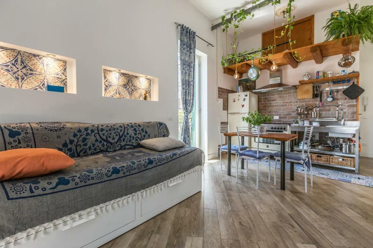 Go Go House 2 Casa Aprile Apartment Palermo 0*,  Italy